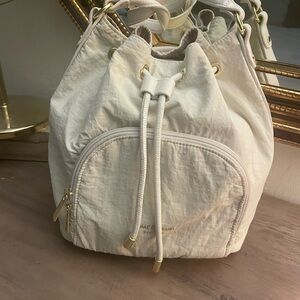 Isaac Mizrahi Cream Drawstring Shoulder Bag